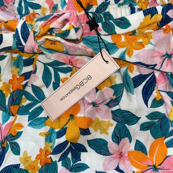 NWT BCBG high waisted floral shorts - Picture 7 of 10